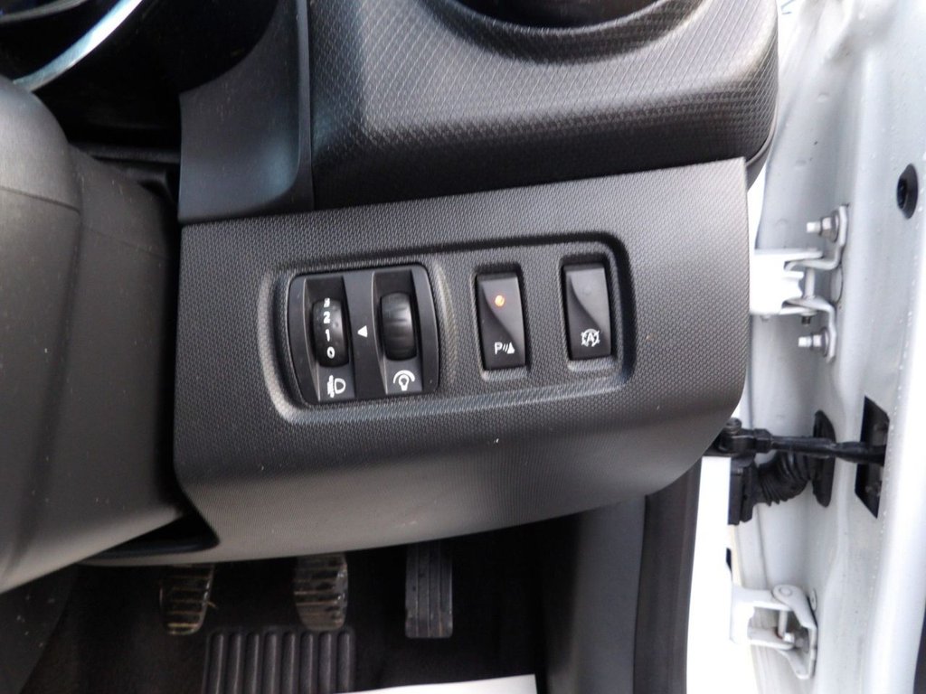 Used Renault Clio 2013 for sale - 77027439: Photo 17