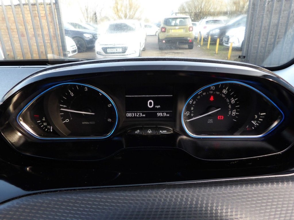 Used Peugeot 2008 2017 for sale - 77667652: Photo 12