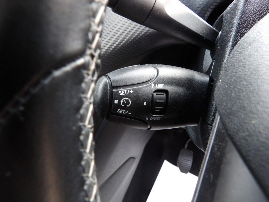 Used Peugeot 208 2015 for sale - 77642993: Photo 16