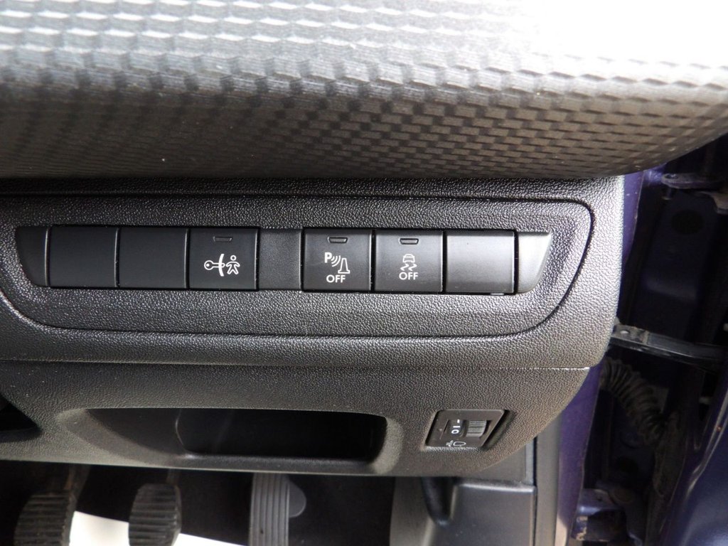 Used Peugeot 208 2015 for sale - 77642993: Photo 19