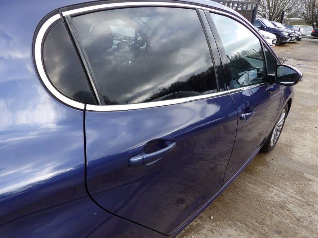 Used Peugeot 208 2015 for sale - 77642993: Photo 22