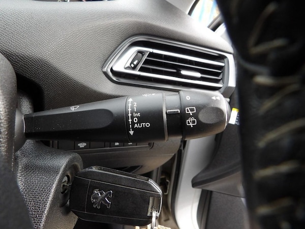 Used Peugeot 308 SW 2016 for sale - 75590668: Photo 18