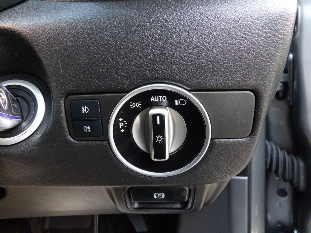 Used Infiniti Q30 2016 for sale - 76900968: Photo 14