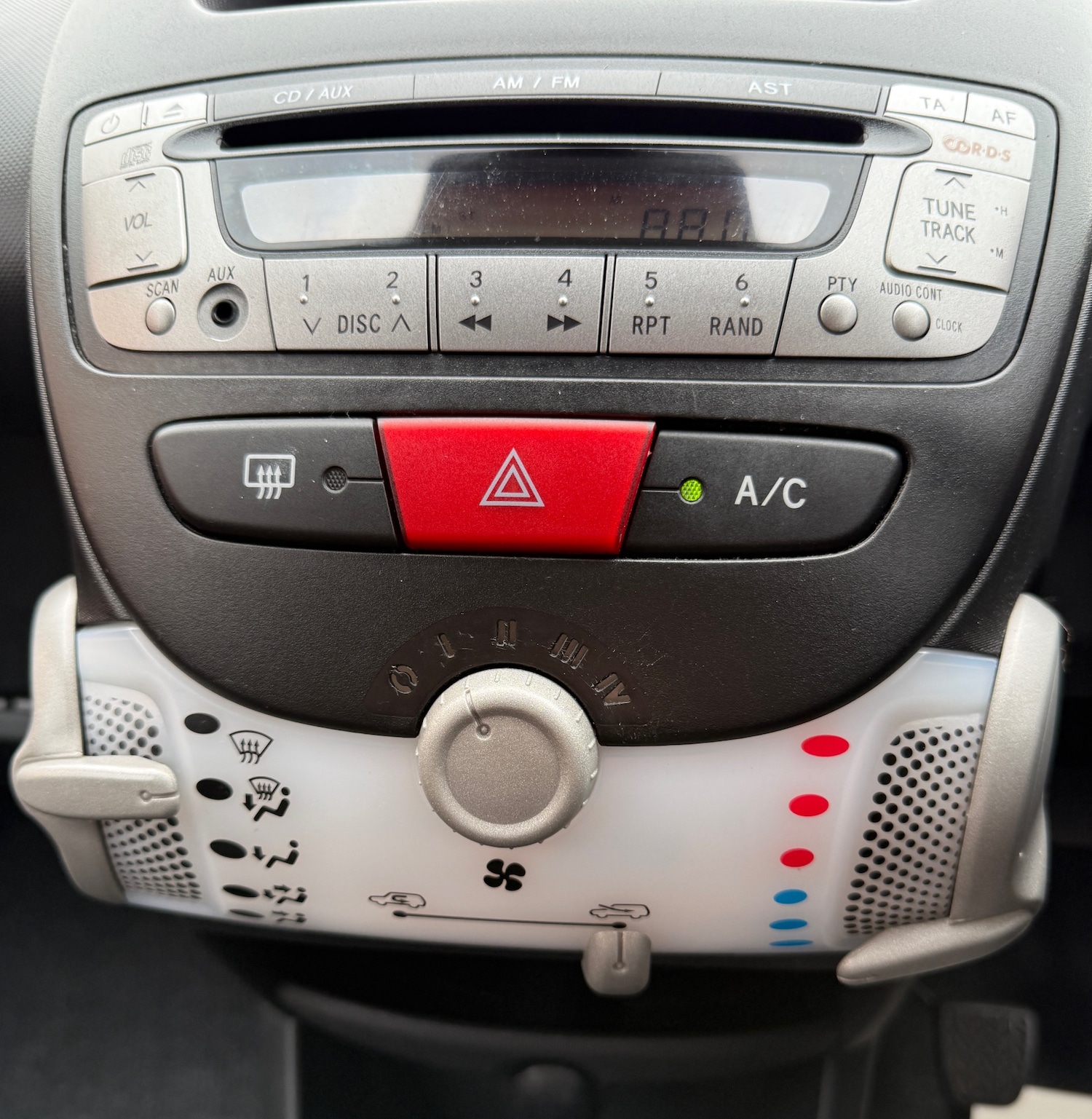 Used Toyota AYGO 2013 for sale - 78070647: Photo 11