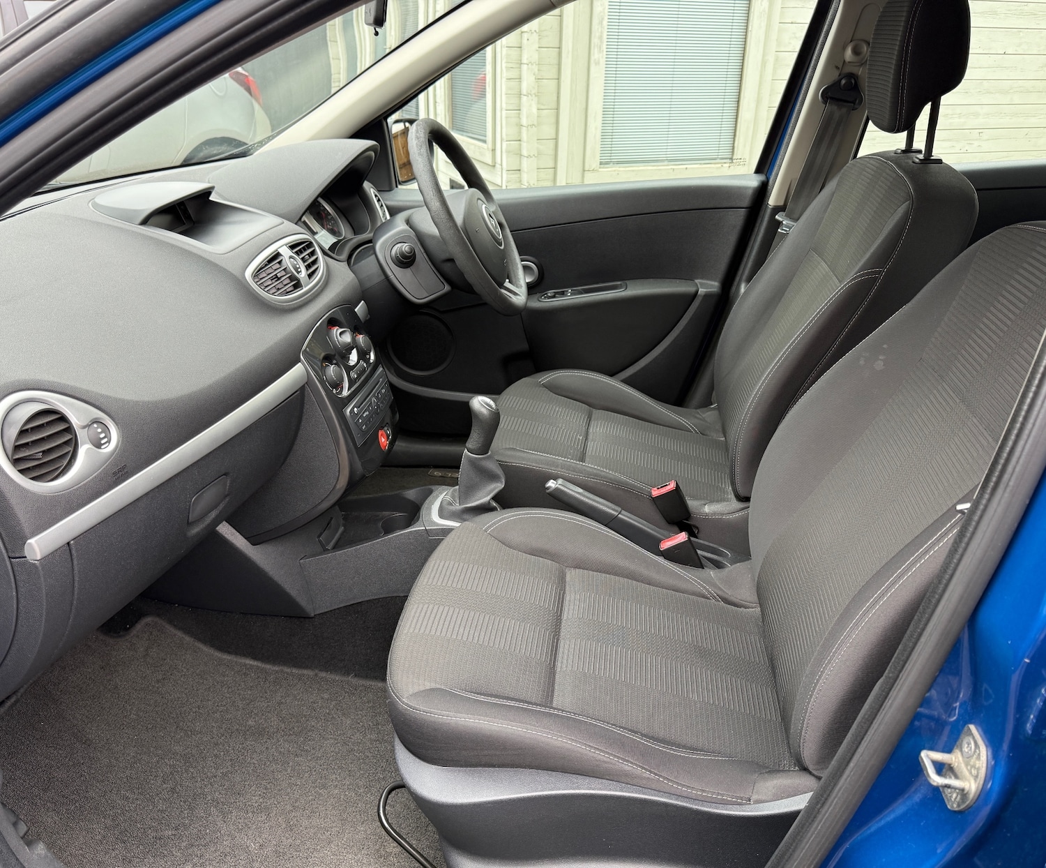 Used Renault Clio 2011 for sale - 77791561: Photo 13