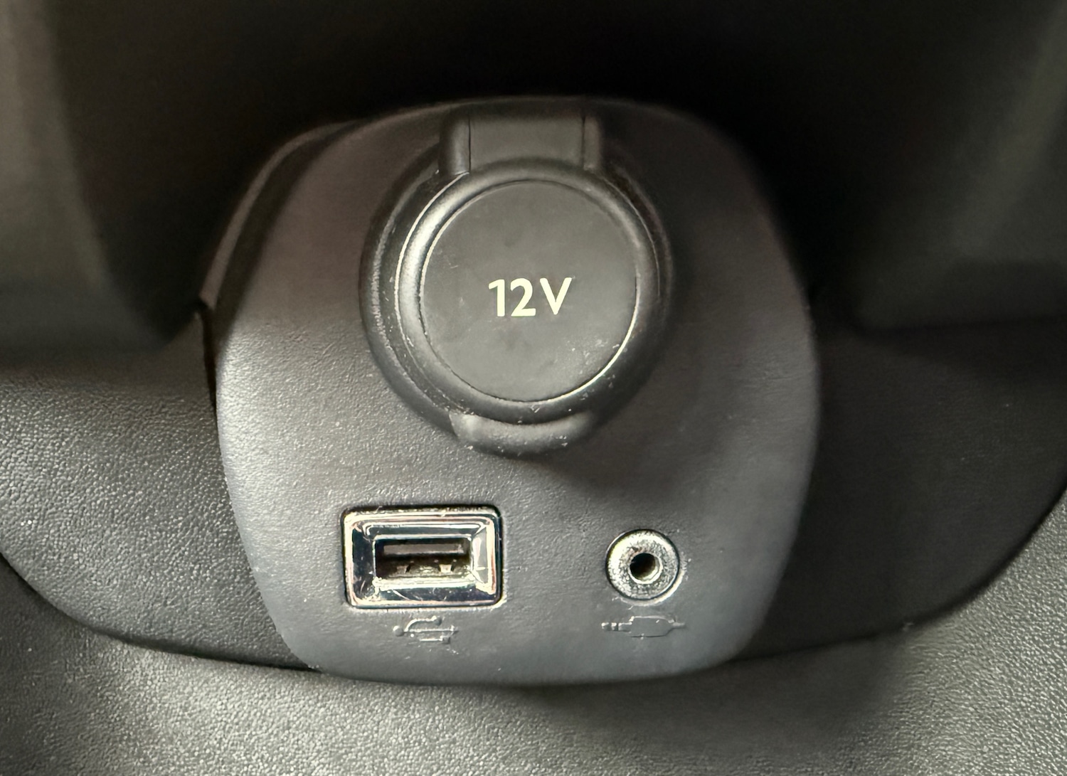 Used Peugeot 108 2015 for sale - 77541402: Photo 11