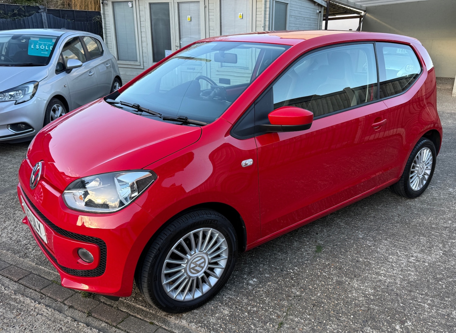 Used Volkswagen up! 2013 for sale - 77140570: Photo 3