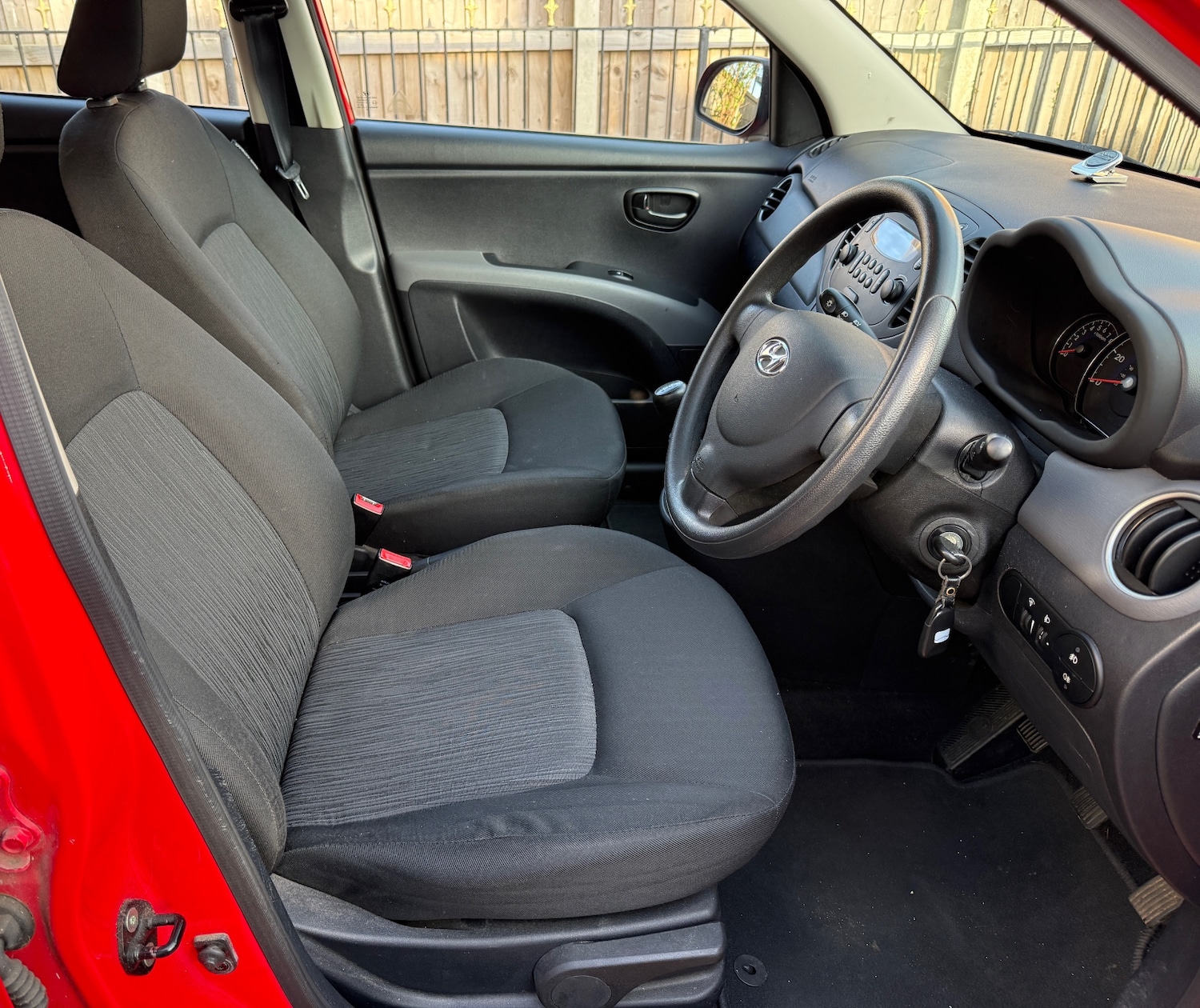 Used Hyundai i10 2012 for sale - 77766986: Photo 8