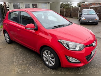 Used Hyundai i20 2014 for sale - 77474987: Photo