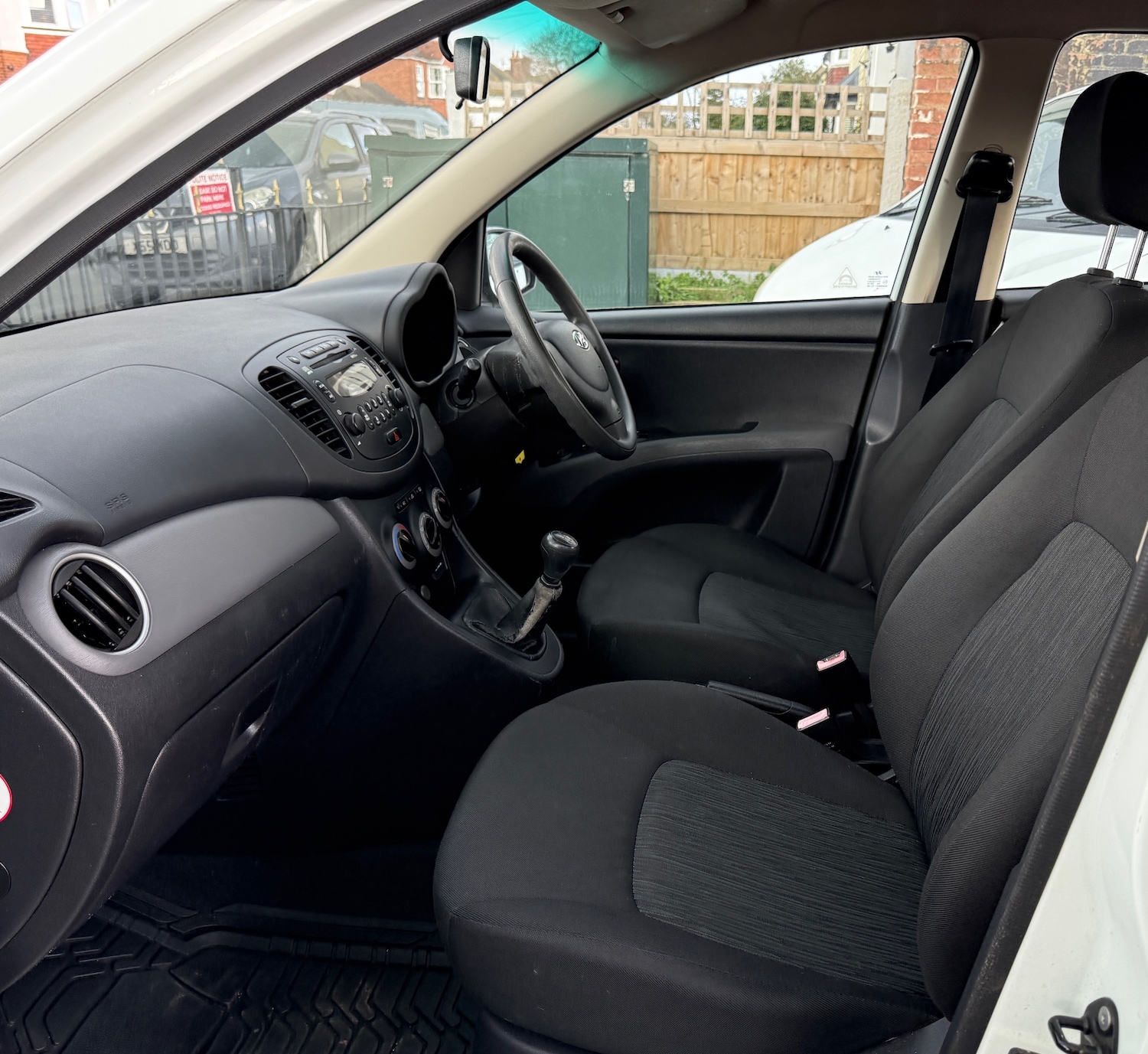 Used Hyundai i10 2011 for sale - 77890262: Photo 13