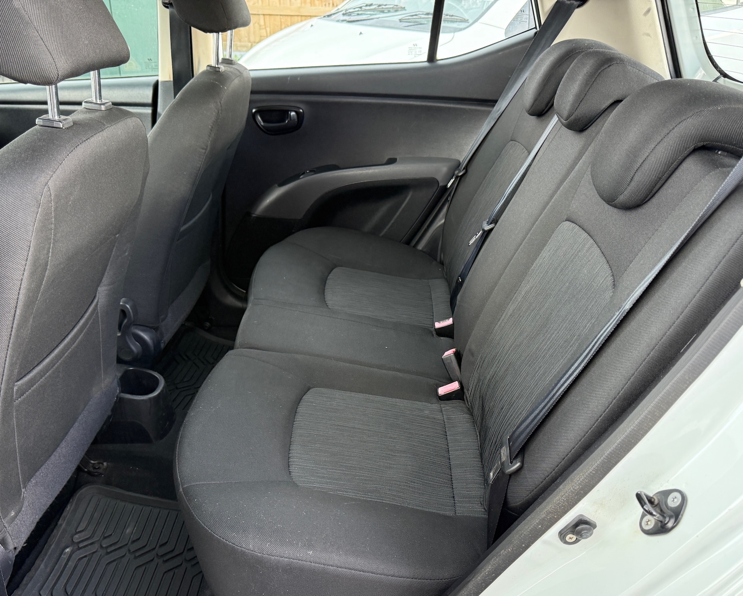 Used Hyundai i10 2011 for sale - 77890262: Photo 15