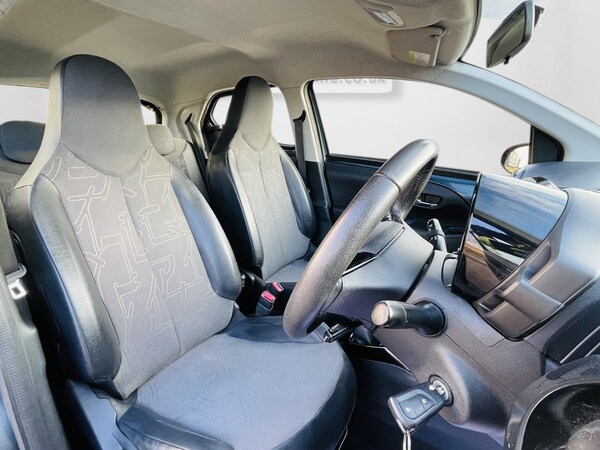 Used Toyota AYGO 2014 for sale - 75679929: Photo 23