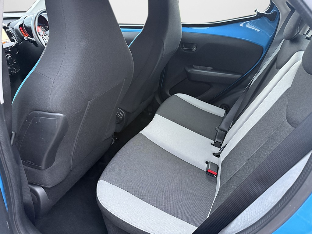 Used Toyota AYGO 2015 for sale - 76565223: Photo 12