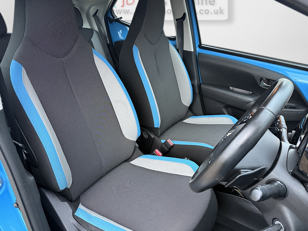 Used Toyota AYGO 2015 for sale - 76565223: Photo 14