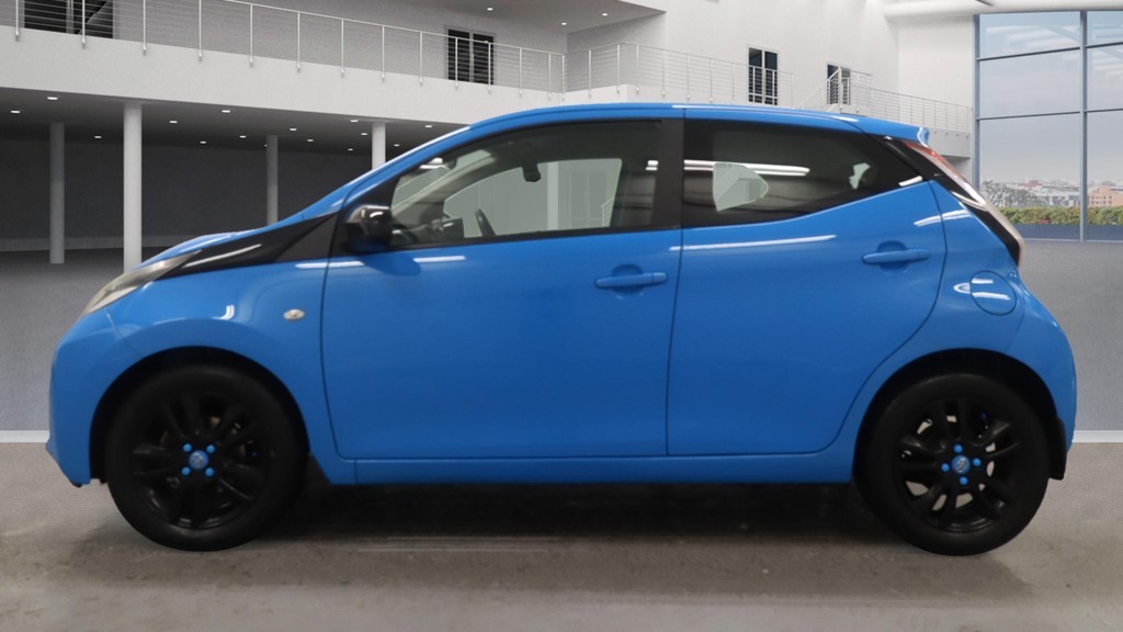 Used Toyota AYGO 2015 for sale - 76565223: Photo 6