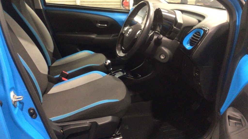 Used Toyota AYGO 2015 for sale - 76565223: Photo 8