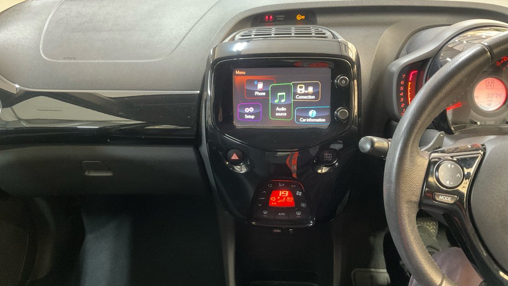 Used Toyota AYGO 2015 for sale - 76113985: Photo 11