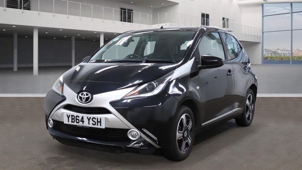 Used Toyota AYGO 2015 for sale - 76113985: Photo 2