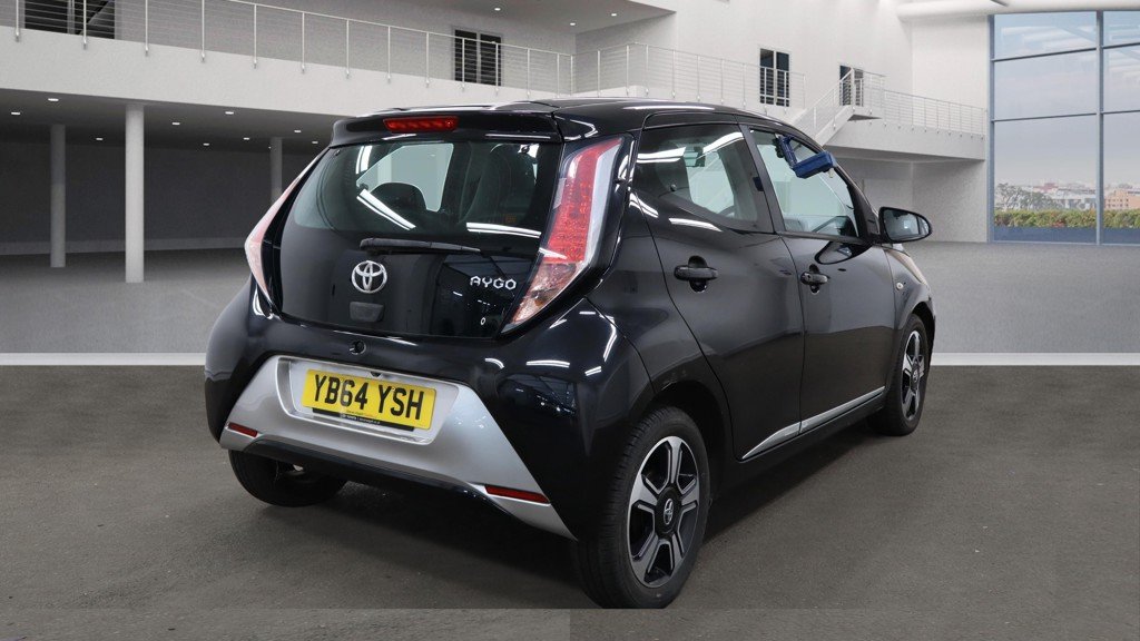 Used Toyota AYGO 2015 for sale - 76113985: Photo 4