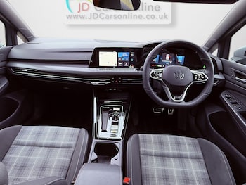 Used Volkswagen Golf 2023 for sale - 77033114: Photo