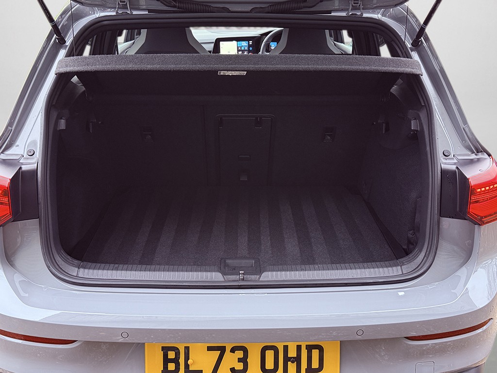 Used Volkswagen Golf 2023 for sale - 77033114: Photo 8