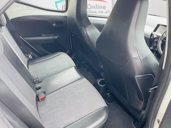 Used Toyota AYGO 2014 for sale - 75598824: Photo 28