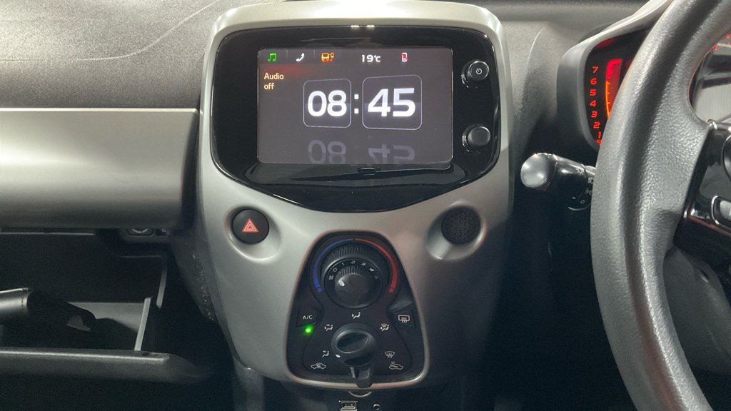 Used Toyota AYGO 2015 for sale - 76299107: Photo 6