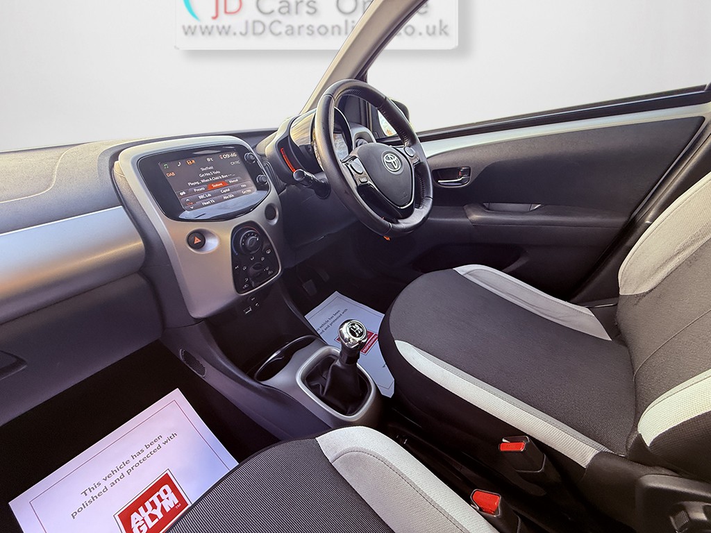 Used Toyota AYGO 2017 for sale - 76848648: Photo 19