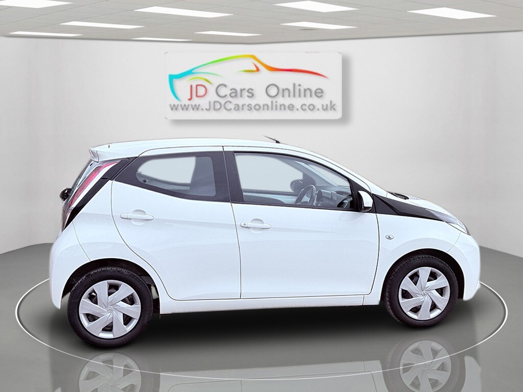 Used Toyota AYGO 2017 for sale - 77901279: Photo 11