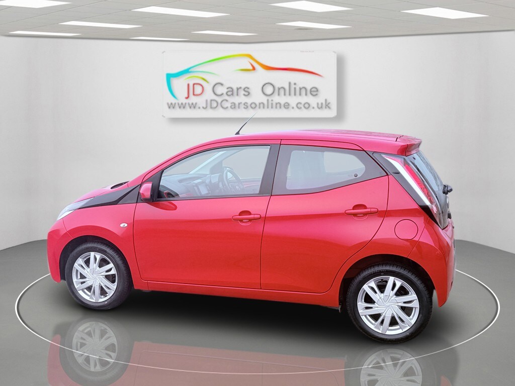 Used Toyota AYGO 2015 for sale - 77968718: Photo 11