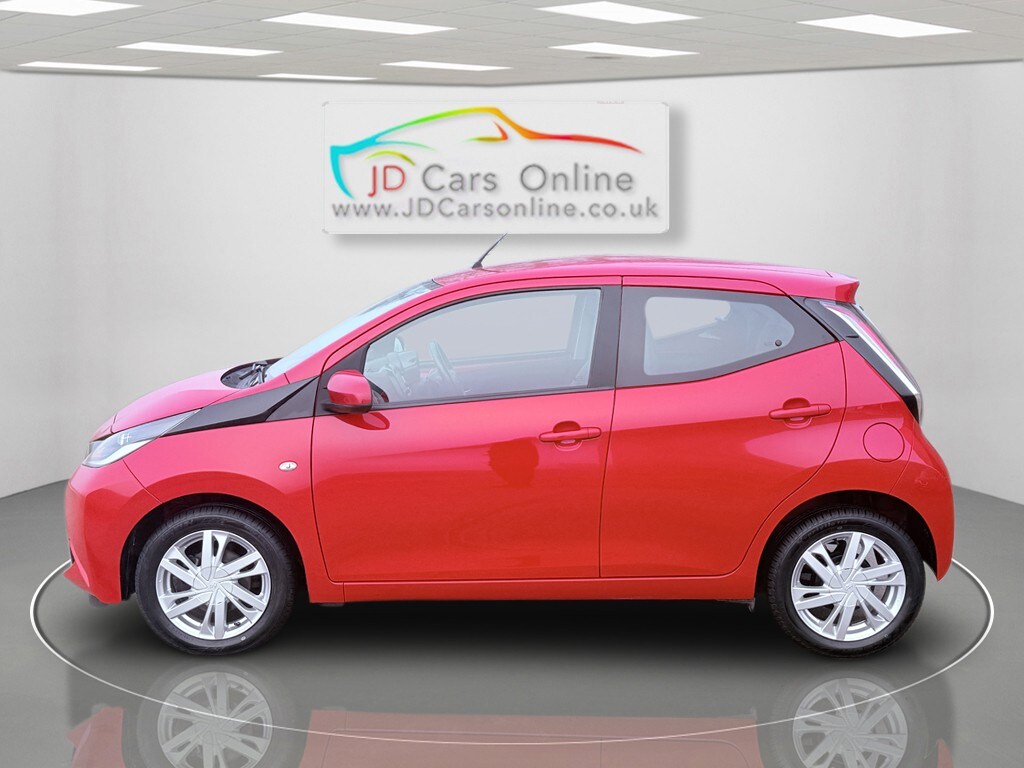 Used Toyota AYGO 2015 for sale - 77968718: Photo 12
