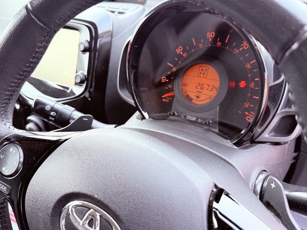 Used Toyota AYGO 2015 for sale - 77968718: Photo 23