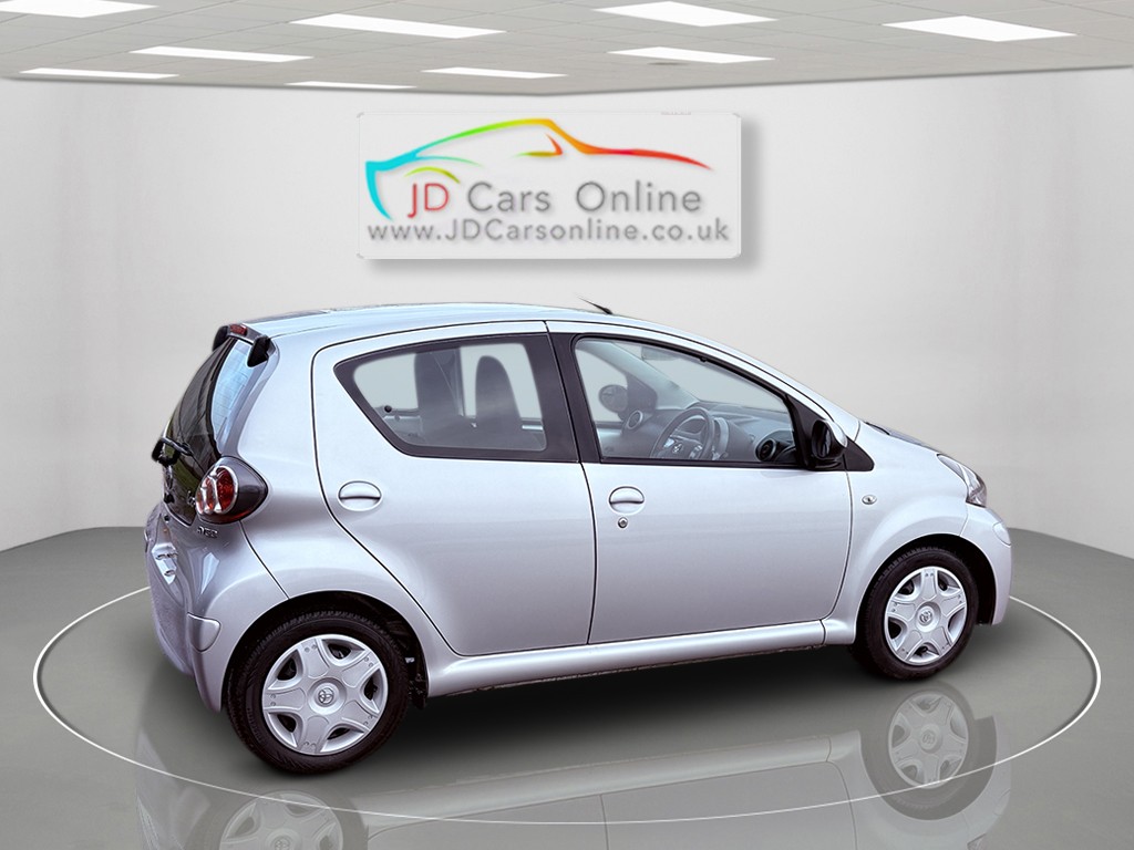 Used Toyota AYGO 2012 for sale - 77635362: Photo 11