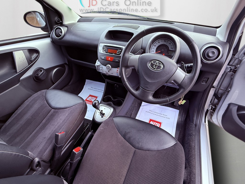 Used Toyota AYGO 2012 for sale - 77635362: Photo 16