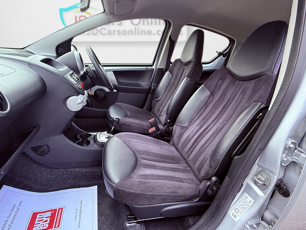 Used Toyota AYGO 2012 for sale - 77635362: Photo 23