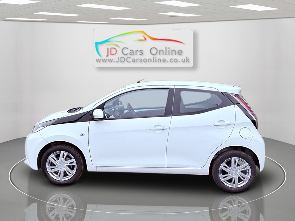 Used Toyota AYGO 2014 for sale - 77830142: Photo 5