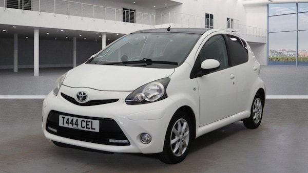 Used Toyota AYGO 2014 for sale - 76299108: Photo 2