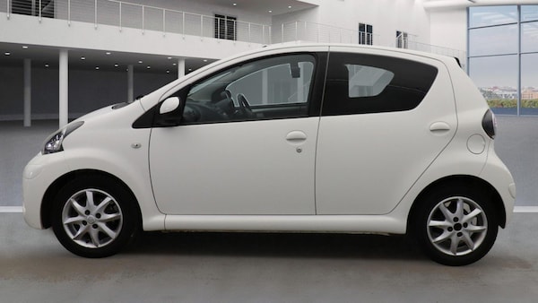 Used Toyota AYGO 2014 for sale - 76299108: Photo 6