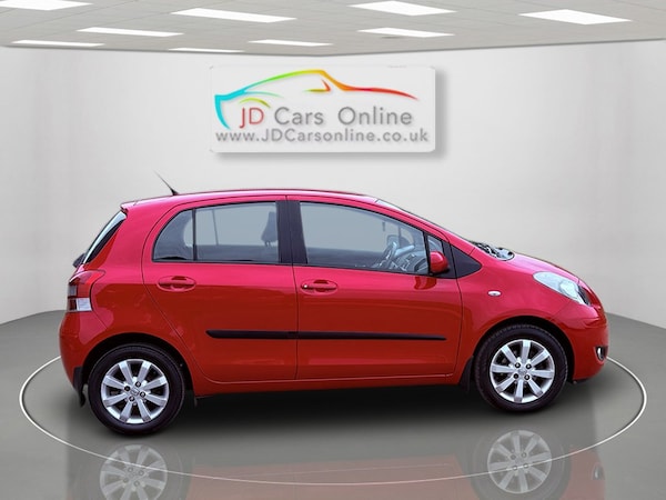 Used Toyota Yaris 2011 for sale - 76316383: Photo 12