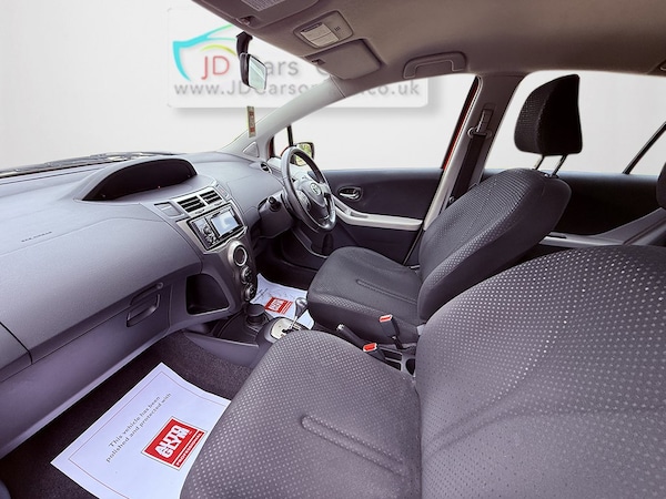 Used Toyota Yaris 2011 for sale - 76316383: Photo 20
