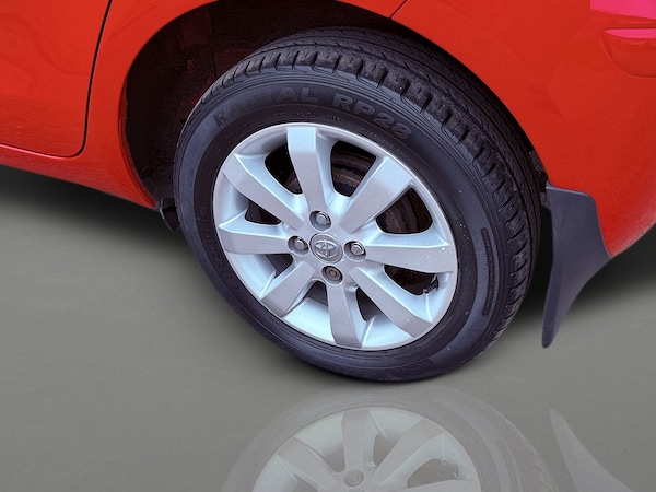 Used Toyota Yaris 2011 for sale - 76316383: Photo 21