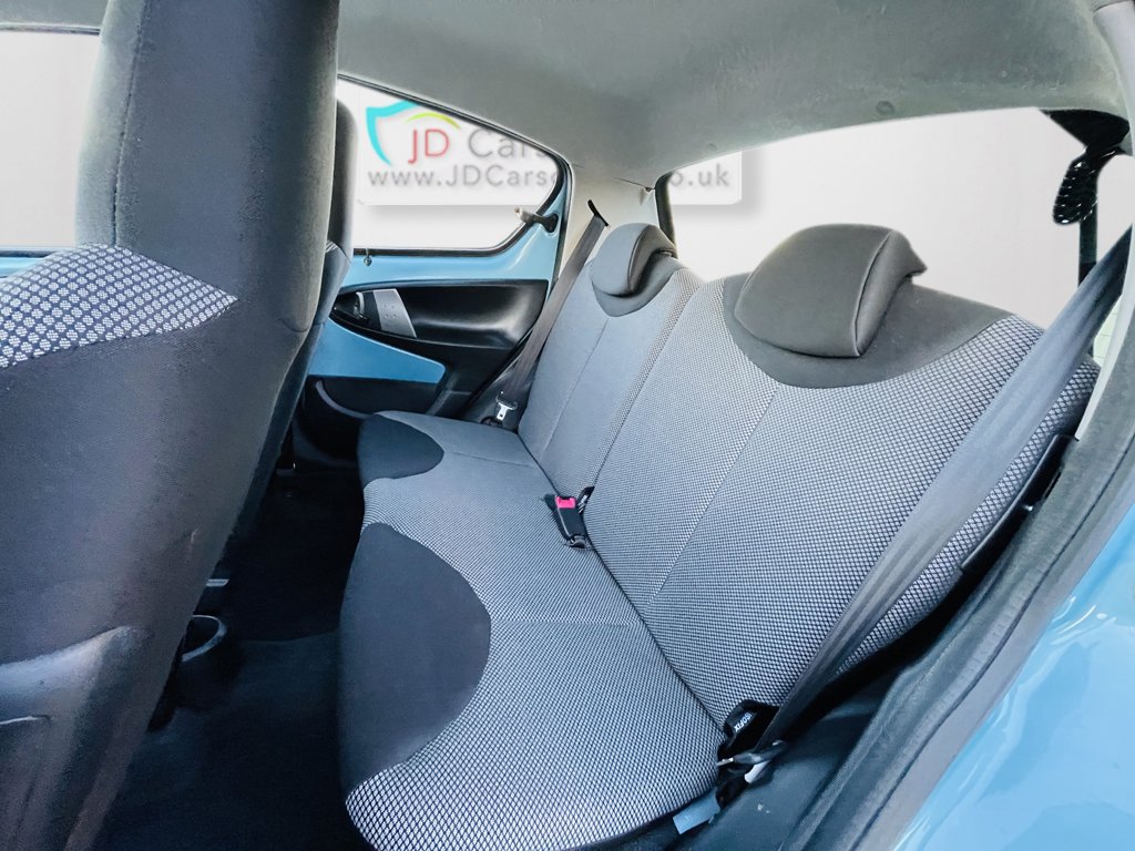 Used Toyota AYGO 2013 for sale - 76418372: Photo 26