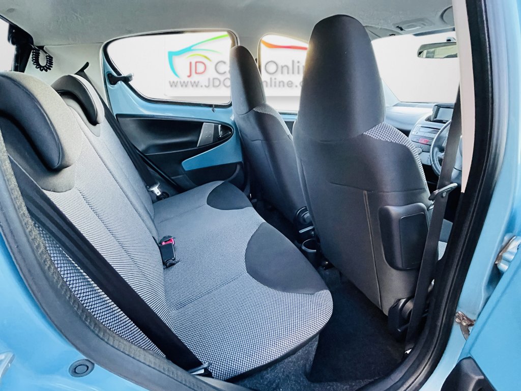 Used Toyota AYGO 2013 for sale - 76418372: Photo 29