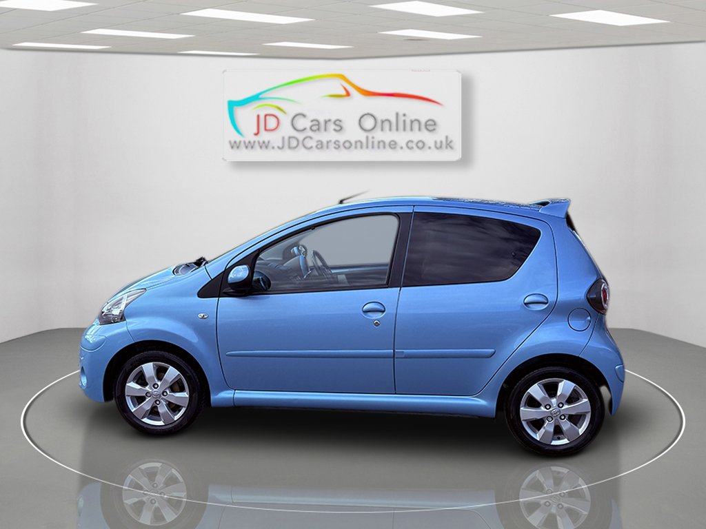 Used Toyota AYGO 2013 for sale - 76418372: Photo 4