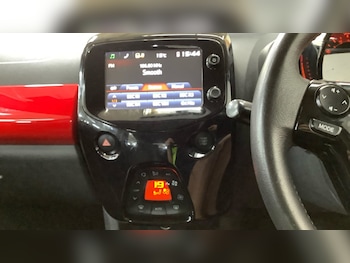 Used Toyota AYGO 2015 for sale - 76316392: Photo