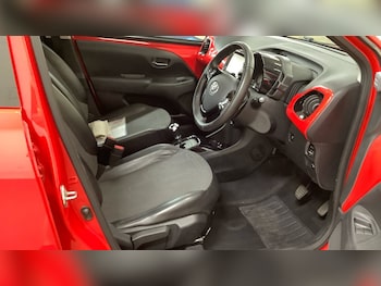 Used Toyota AYGO 2015 for sale - 76316392: Photo