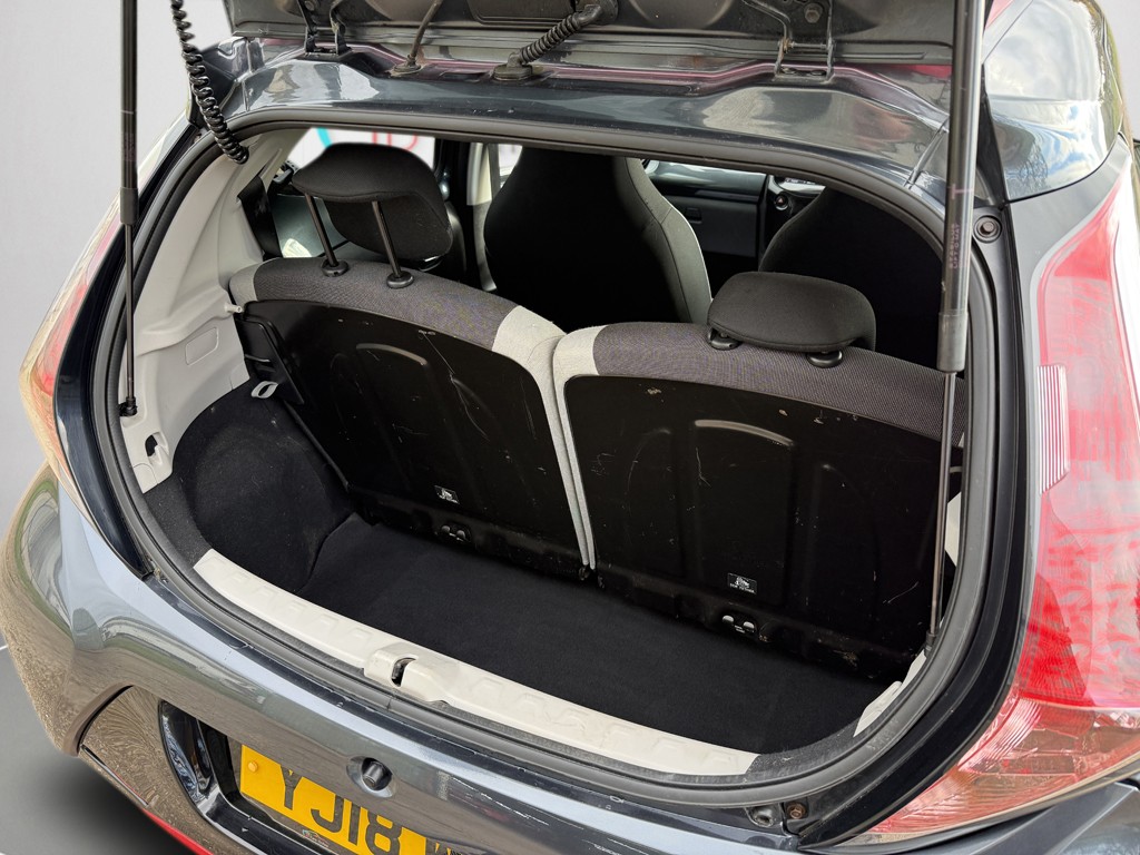 Used Toyota AYGO 2018 for sale - 76263002: Photo 11