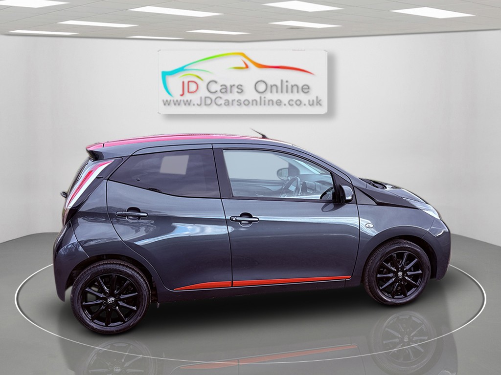 Used Toyota AYGO 2018 for sale - 76263002: Photo 12