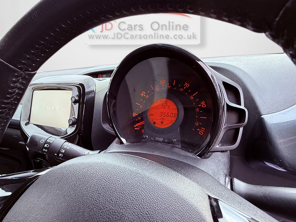 Used Toyota AYGO 2018 for sale - 76263002: Photo 22