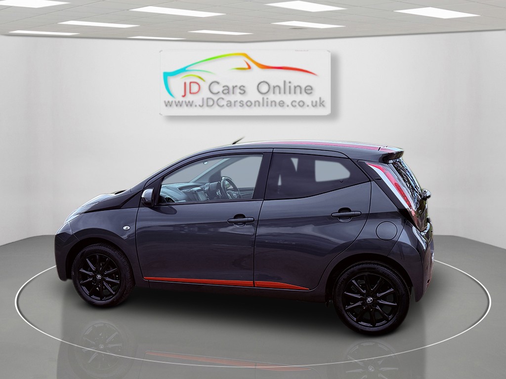 Used Toyota AYGO 2018 for sale - 76263002: Photo 6